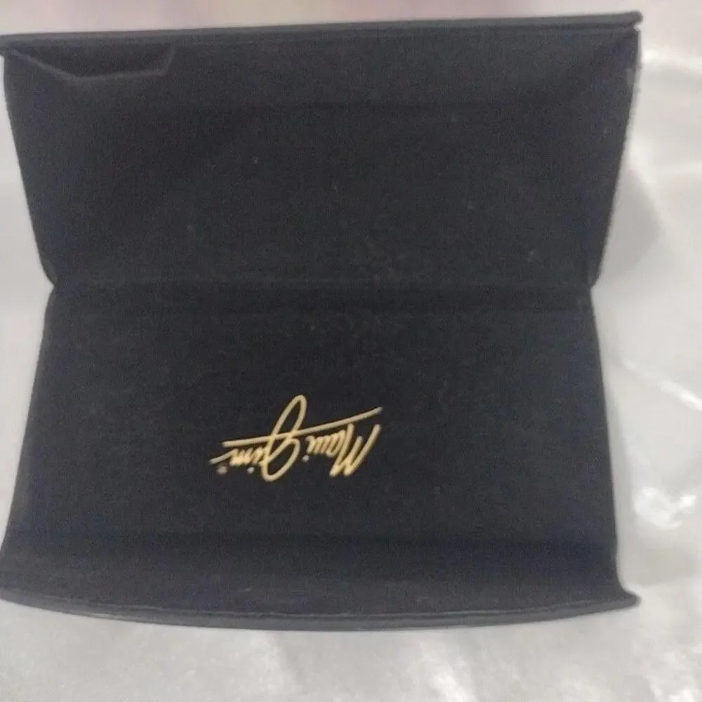 Maui Jim Sunglasses Case Mens One Size Black Triangular Magnetic Hard Holder